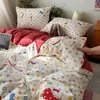 Designs populares no Xiaohongshu ~ Conjunto de quatro peças estampado estilo nuvem macia estilo Ins para dormitórios estudantis, conjunto de lençóis de três peças