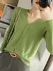 Atacado Transfronteiriço Malha Nova Estilo Primavera e Outono Cardigã Gola V Feminino Estilo Coreano Cor Sólida Solto Curto Outerwear Jaqueta Pequena