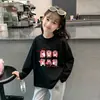 Camiseta de manga larga 100% algodón para niña para primavera y otoño 2026, elegante camiseta básica infantil con estampado de dibujos animados para niñas pequeñas