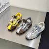 Zapatos de Entrenamiento Alemanes para Aumentar la Altura con Banda de Doble Color para Mujer 2025 Primavera Nuevos Suela Suave Lazo de Cuentas Malla Forrest Gump Zapatos Casuales