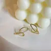 Brincos de argola cruz simples micro-incrustados franceses elegantes de luxo leve de alta qualidade retrô estilo frio combinam com tudo brincos de pino