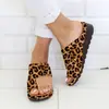 Comercio Exterior Ropa Exterior Tallas Grandes para Mujer Pantuflas de Cuero Sandalias con Tira en el Dedo del Pie y Tacón de Cuña Calzado para Mujer de Comercio Exterior Tallas Grandes En Stock 40-43