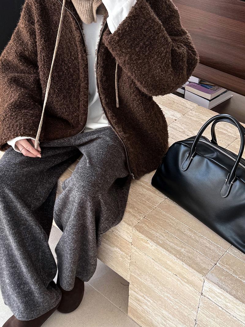 2AC82A8D-7332-4DED-A235-C1CDE8