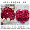2023 Flor de simulación roja china para techo de boda fabricantes flor de simulación roja vino fondo de camino de boda flores artificiales al por mayor