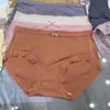 Roupas Íntimas Femininas, Vários Estilos, Múltiplos Tecidos, Liquidação para Meninas Jovens, Modelo de Vendedor de Rua, Liquidação Especial de 5 Yuan, Preço Especial de Atacado