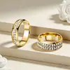 Moda Europea y Americana de Amazon Versátil Estilo Retro de los Años Dorados Fila de Diamantes Acero Inoxidable Acero de Titanio Anillos de Pareja Par de Anillos