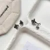 Anillo único vintage con flor de iris cruzada desgastada para mujer, nuevo anillo abierto versátil de alta gama retro totalmente pavonado con diamantes para mujer