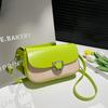 Bolsos de Moda de Comercio Exterior para Mujer Verano 2025 Nuevo Bolso Cuadrado Pequeño Versátil con Bloques de Color Bolso de Hombro Cruzado Elegante de Alto Valor