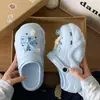 Populares zuecos EVA de estilo coreano, creativos, con suela gruesa para mujer, de verano, para la playa, cómodos y ligeros, zapatillas cerradas de color azul con diseño de estrella de mar