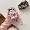 Estilo Coreano Ins Doce Legal Rosa Estampa de Leopardo Bolinhas Pequena Maçã com Pingente Aplicável à Capa de Celular iPhone 18 Pro Max