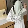 Bolso de lunares de gran capacidad estilo relajado para mujer, nuevo bolso de mano simple de moda 2026, bolso tipo cubo, bolso de hombro para el trabajo