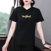 Camiseta Feminina de Manga Curta 2026 Verão Novo Estilo, Jovem Gola Redonda Estampa de Letras, Simples Casual Solta Top Tendência