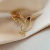 Broche com Acabamento de Luxo, Estilo Nicho e Simples, Alfinete de Roupa, Acessório de Pérola para Terno, Broche