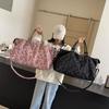 Bolsa Texturizada de Grande Capacidade Nova Coleção Primavera/Verão 2026 Bolsa de Ombro Vintage Bolsa de Braço Fashion Versátil Bolsa de Viagem Personalizada