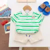 Traje Infantil Bloques de Color Rayas Forro de Polo Manga Corta Pantalones Cortos Caqui Conjunto de Dos Piezas Infantil de Moda Venta al por Mayor