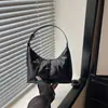 Bolso bandolera artístico de estilo coreano para mujer, nuevo modelo 2026, popular este año, adecuado para ir al trabajo, bolso tipo albóndiga de un solo hombro cruzado