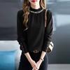 Suéter pequeño de cuello alto medio con cuentas de nicho de sentido del diseño, camisa base para mujer otoño e invierno, nuevo suéter de encaje