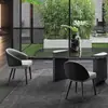 Silla de comedor italiana moderna y sencilla de madera maciza para el hogar, moderna e informal, con respaldo creativo y de tela.