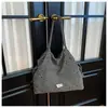 Nova bolsa tote de lona floral feminina, bolsa de ombro de grande capacidade, bolsa versátil e estilosa para o dia a dia