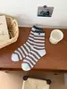 Calcetines de Otoño e Invierno para Mujer Estilo Coreano Bordado de Osito Calcetines de Media Pantorrilla Color Retro Bloque Raya Algodón Estilo Japonés Lindos Calcetines Sueltos para Mujer