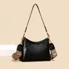 Bolsa de Axila Retro de Nicho para Mulheres 2025 Nova Moda Versátil para o Trabalho com Alça Larga Crossbody Pequena Quadrada