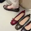 ¡Cómodo de llevar! Colección Otoño 2026: Bailarinas Retro para Mujer con Punta Baja y Detalle de Moño