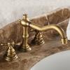 Grifo Mezclador para Lavabo de Baño Antiguo de Cobre Negro, Doble Manija, Juego de Tres Piezas