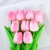 Flores artificiales de tulipán personalizadas para sala de estar, decoración de mesa de comedor, decoración de bodas, accesorios de fotografía y arreglos de plantas verdes para ambientación de escenas.