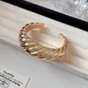 Pulseiras Europeias e Americanas Exageradas de Diamante Acrílico Colorido, Pulseiras de Design Exclusivo, Joias de Mão Levemente Luxuosas e de Alta Qualidade Venda por Atacado