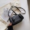 Bolsa de texto francesa 2023 Primavera Nova Simples Portátil Pequena Bolsa Quadrada Elegante Casual Simples Bolsa de Ombro