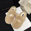 Novos chinelos de algodão com forro de pelúcia para outono e inverno de 2026, sapatos de algodão quentes versáteis para mulheres, estilo slip-on