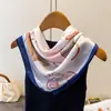 Elegante Bufanda Cuadrada de Imitación Seda con Estampado de Caballos Chal Versátil Bufanda de Cuello de Gama Alta Pañuelo para la Cabeza Bufanda de Seda Bufanda para Mujer