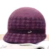 Gorro de invierno para mujeres de mediana edad y mayores, gorro de punto cálido y resistente al frío con ala ancha, adecuado para abuelas y mujeres mayores