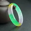 Pulseira de Jade Imitação Flor Azul Gelo de Alta Qualidade, Pulseira de Jade Quartzito Tricolor Amarelo-Verde-Roxo Grau B com Flores Flutuantes, Pulseira de Jade Imitação Dulong