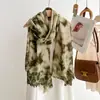 Bufanda de Seda Retro Versátil con Degradado Tie-Dye Ligera de Mezcla de Lana para Mujer, Bufanda Suave, Chal Fino Protector Solar al por Mayor