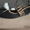 Comercio exterior transfronterizo europeo y americano otoño 2026 planos de suela plana de punto volador punta fina poco profundos sin cordones mocasines retro transpirables para mujer