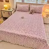 Cobertor de Cama de Lã de Leite Espessado Conjunto de Três Peças Outono e Inverno Estilo Renda Quente Lençol Antiderrapante Capa de Colchão Capa Kang Atacado