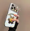 Funda de flor con cara sonriente adecuada para iPhone 17, 16/14pro, Apple 13pro, acabado espejo, 15promax modelo nuevo