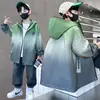 Chaqueta con Capucha Degradada para Niños Primavera y Otoño 2026 Nueva Chaqueta Holgada para Niños Mayores, Cortavientos Casual para Estudiantes, Estilo Otoñal de Moda