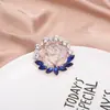 Broche de aleación con forma de flor, mariposa, animal, de cristal, moda, diamante, perla, prendedor, accesorios para ropa de mujer, de fábrica, en stock
