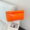 Bolso de Mano de Nicho para Mujer 2026 Nuevo Modelo Bolso de Mano tipo Sobre para Dama Bolso Interior Versátil Bolso Cuadrado Pequeño Casual con Patrón de Cocodrilo