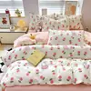 Juego de Tres Piezas para Dormitorio de Estudiante Individual, Funda de Edredón de Una Pieza Cepillada, Ropa de Cama de Dibujos Animados, Juego de Cuatro Piezas, Funda de Edredón, Invierno