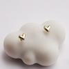 Pendientes de amor de plata de ley 925, pendientes compactos básicos con forma de corazón para mujer, japoneses y coreanos, venta al por mayor, temperamento femenino E0747