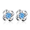 Pendientes de botón de plata esterlina S925 Lucky Clover, nuevos pendientes de hoja, sencillos y pequeños, diseño de temperamento, celebridades en línea.