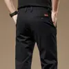 Pantalones Casuales Nuevos Color Caqui 2026 para Hombre, Pantalones de Vestir Rectos Ajustados, Ropa de Verano Delgada de Alta Gama para Hombre