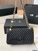 Fornecimento transfronteiriço: Bolsa de ombro para axila marca CF, bolsa de corrente com padrão de losangos para mulheres, bolsa de nicho de couro de cabra estilo Chanel de luxo leve