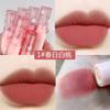 Kakashow Urso Bolha Gloss Labial Batom Matte Veludo Gloss Labial Lama Desejo Puro Clareador Não Gruda Fácilmente no Copo Gloss Labial