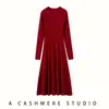 Vestido de Cashmere 26 Outono/Inverno Novo Feminino Gola Redonda Meia-Alta, Vestido de Lã Longo Acima do Joelho Slim