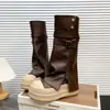 Botas altas nuevas de suela gruesa con hebilla de cinturón, botas western de punta redonda estilo motociclista para mujer, botas de montar plisadas con cremallera