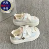 Zapatos blancos de suela gruesa con estampado de gato de dibujos animados para mujer, mocasines chic de nicho, zapatillas deportivas casuales estilo coreano para el campus